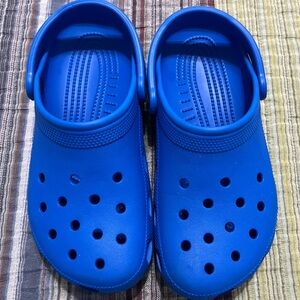 CROCS in Bright Blue
